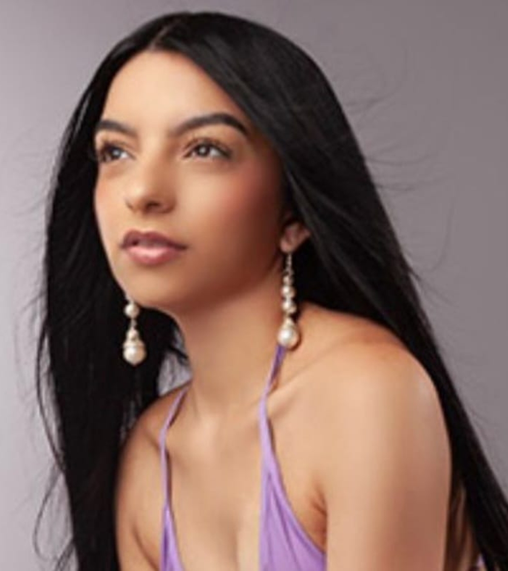 680615957|ESTEFANIA|Puta