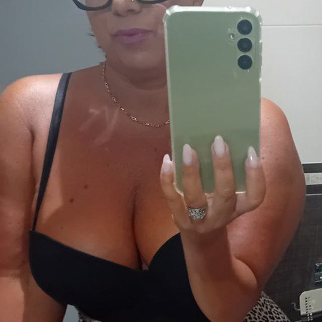 651112225|LUCI|Chica