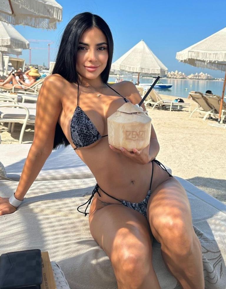 687216499|ARISHA|Chica
