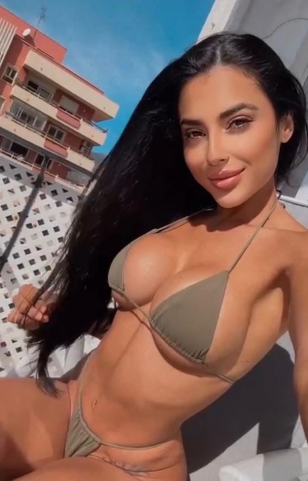 687216499|ARISHA|Chica