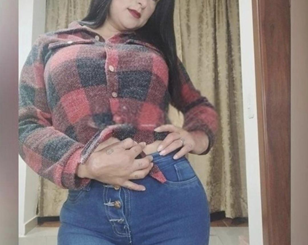 667695410|ELENA|Chica