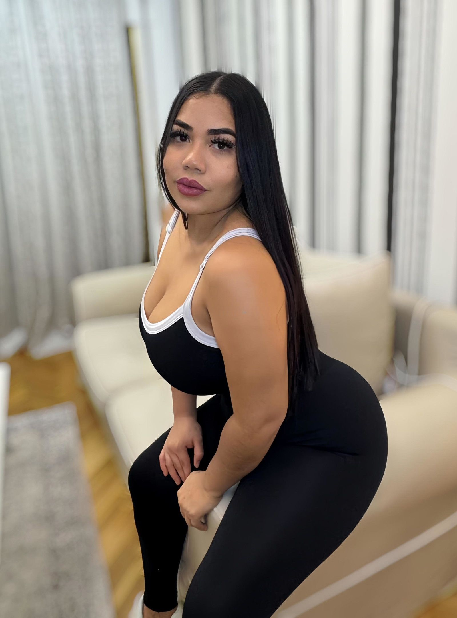 634046546|JENNIFER|Chica