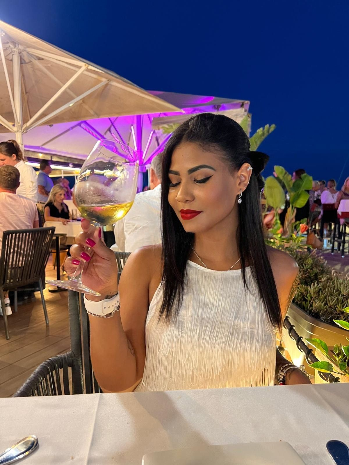 647384977|Sofi|Chica
