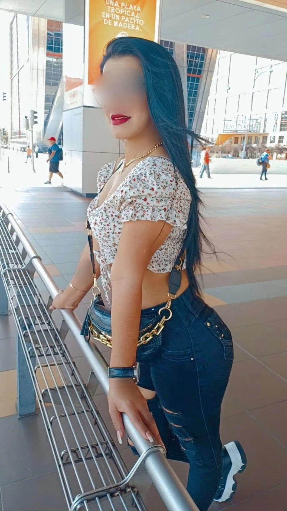 612471233|SARA|Chica