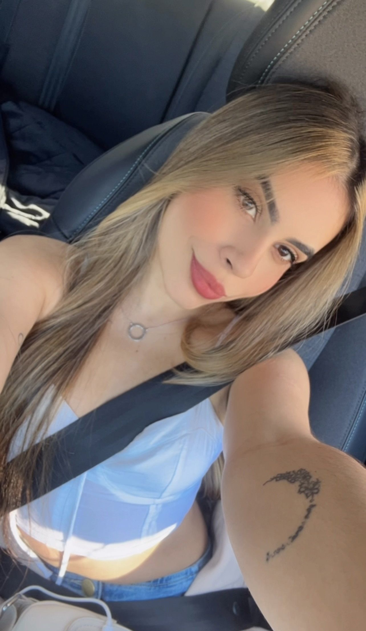 641797324|JULIA|Chica
