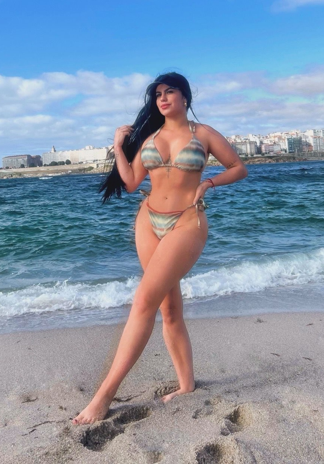 612217639|KARINA|Chica