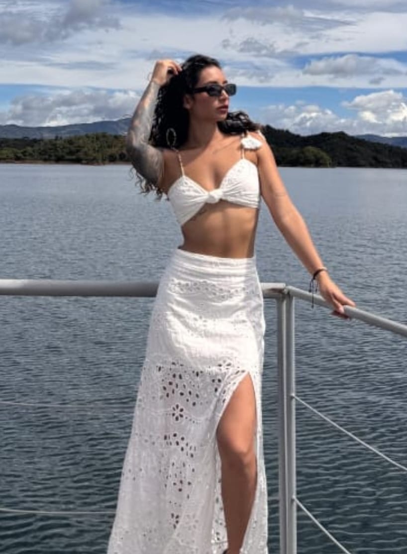 672261304|MELINA|Chica