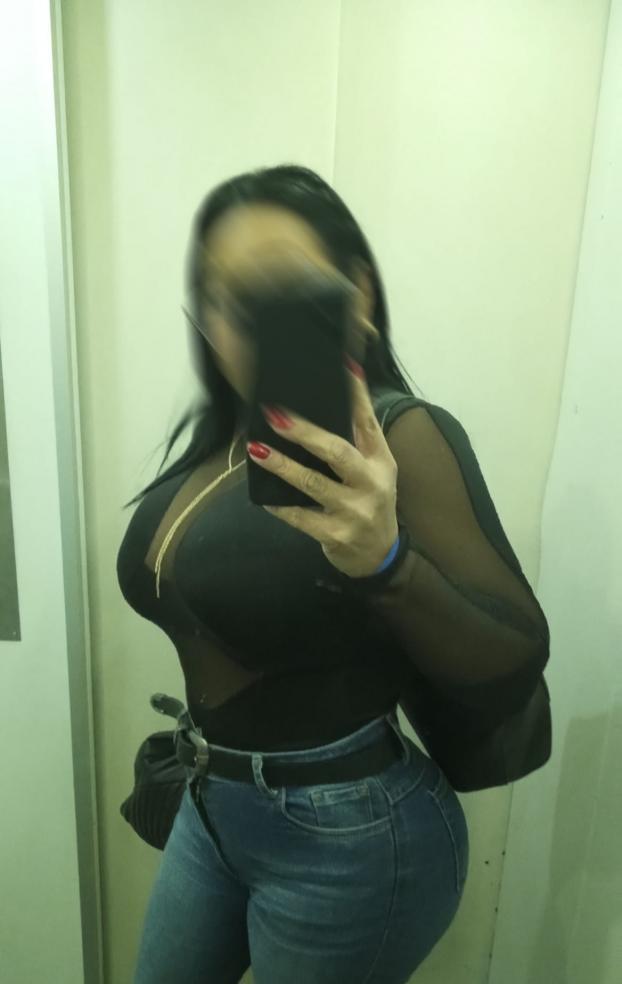 687039992|NATALIA|Chica