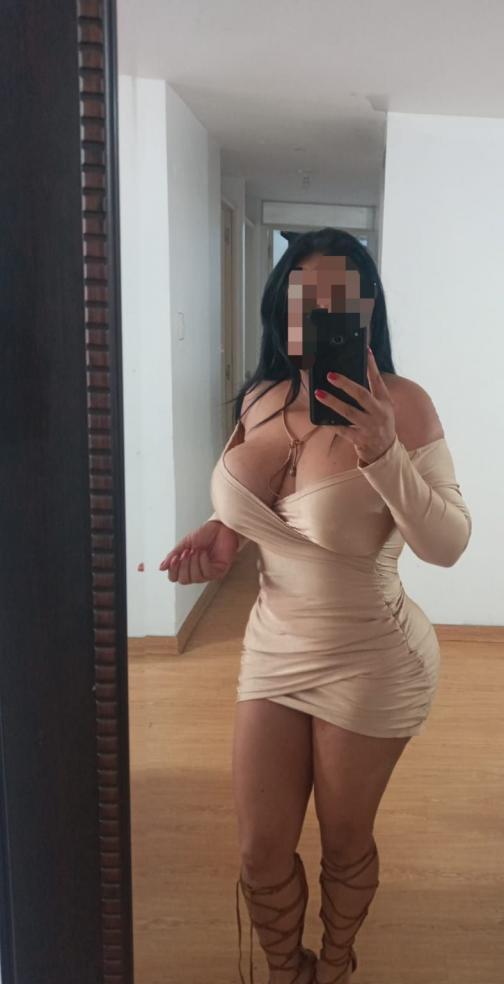 687039992|NATALIA|Chica