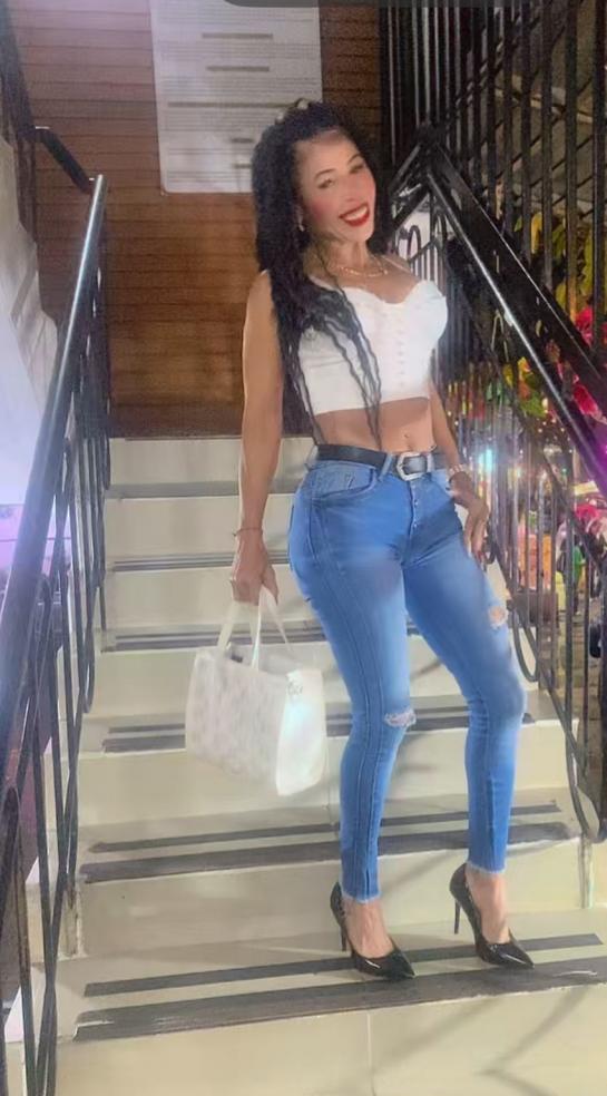 634134970|VICTORIA|Chica