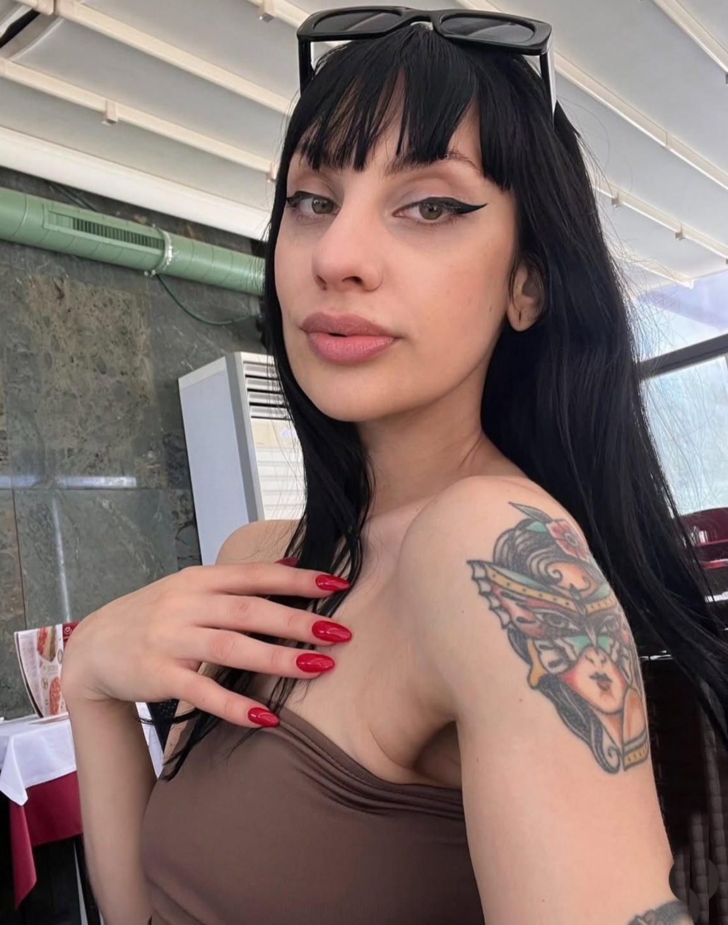 634125069|BRUNNA|Chica