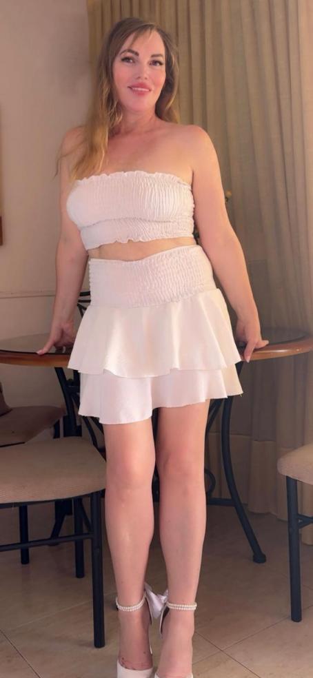 614134148|HE|Chica