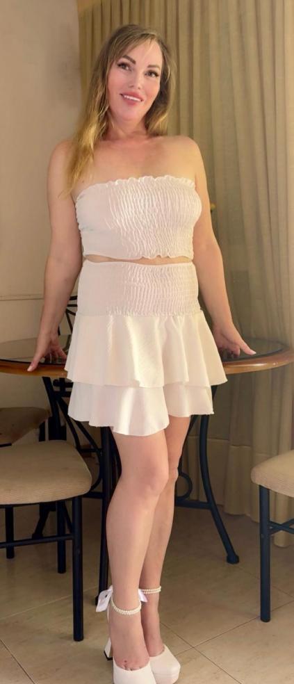 614134148|HE|Chica