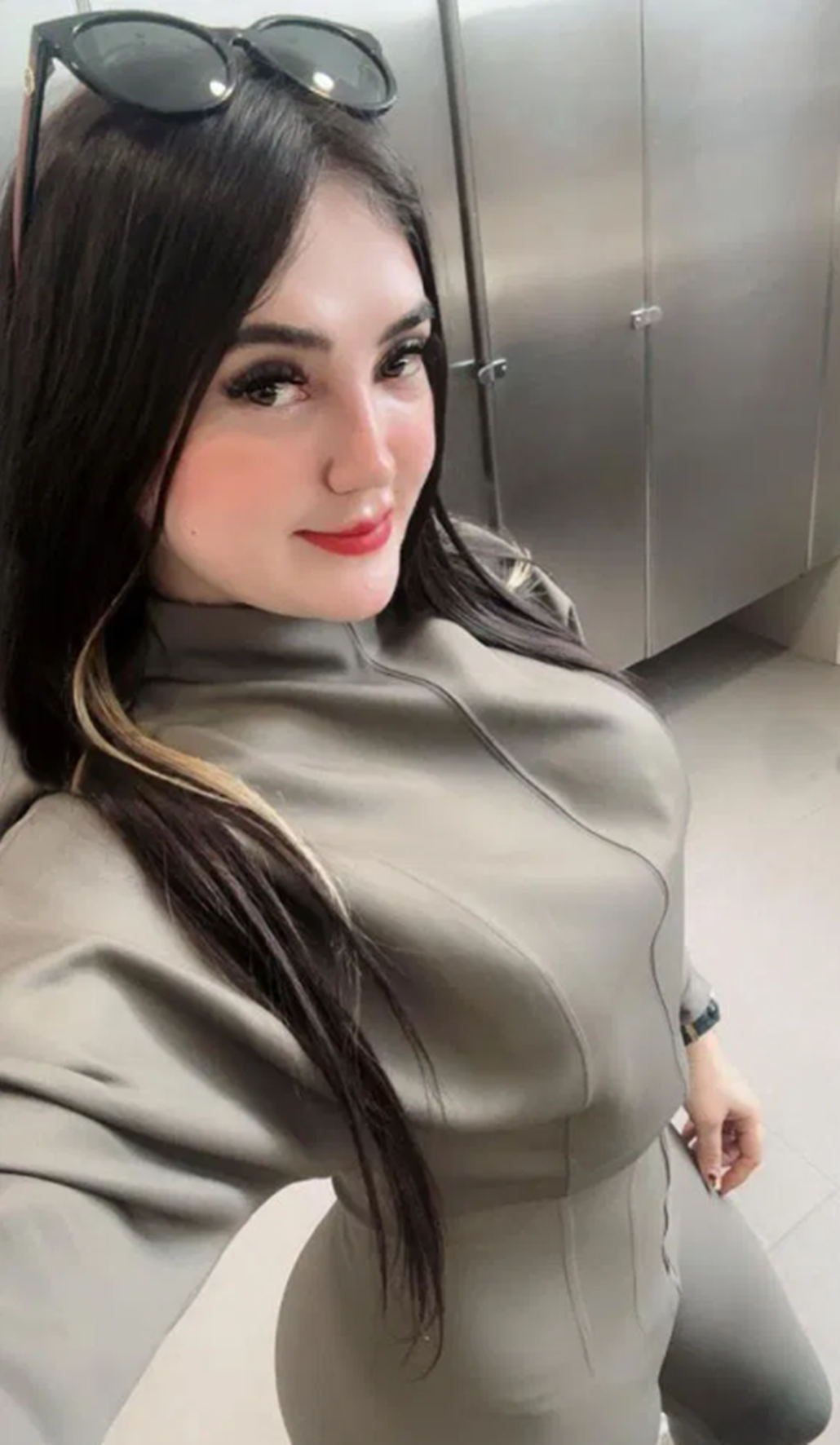 604288246|Isabela|Chica