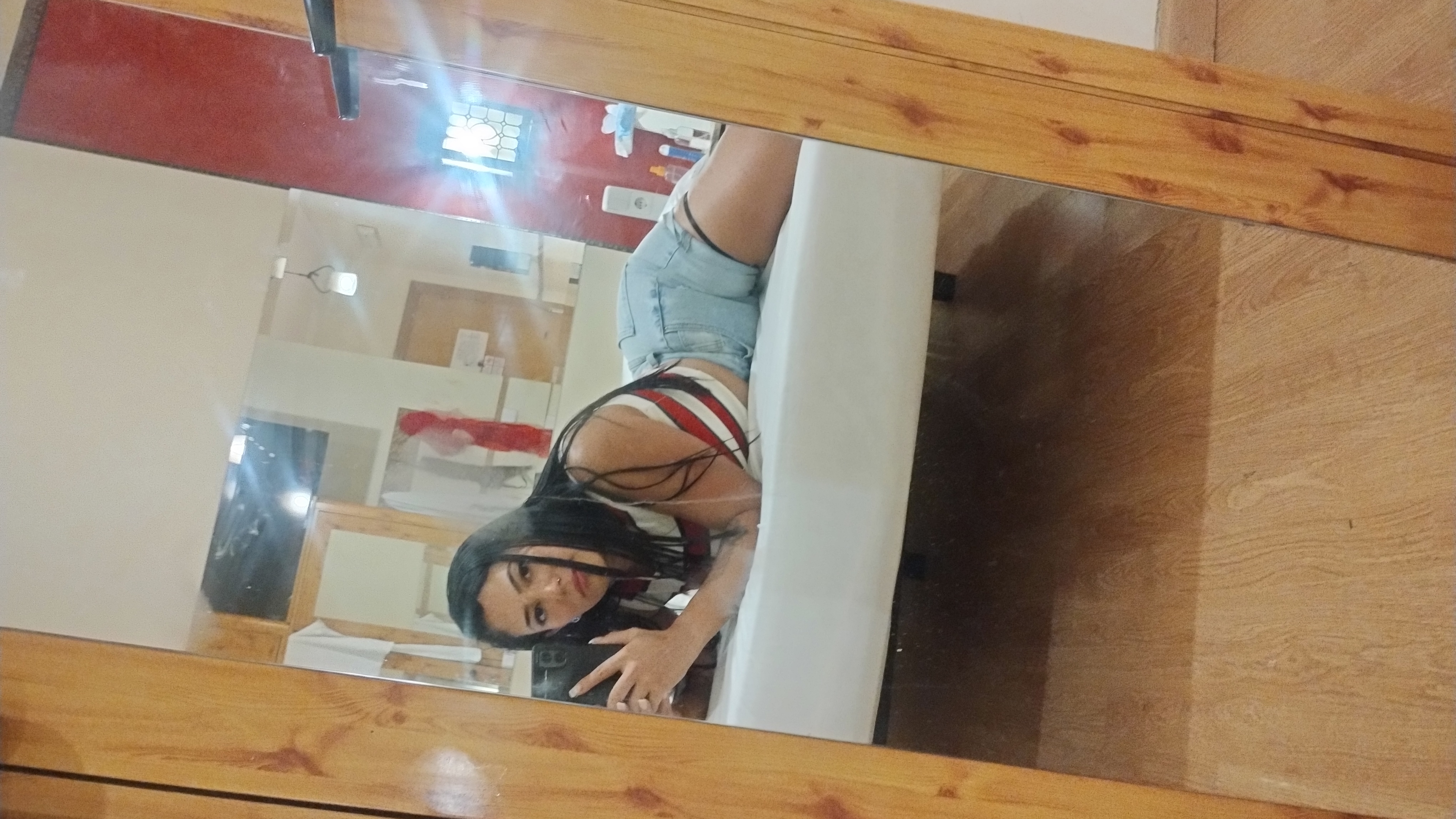 672921490|ASLHY|Chica