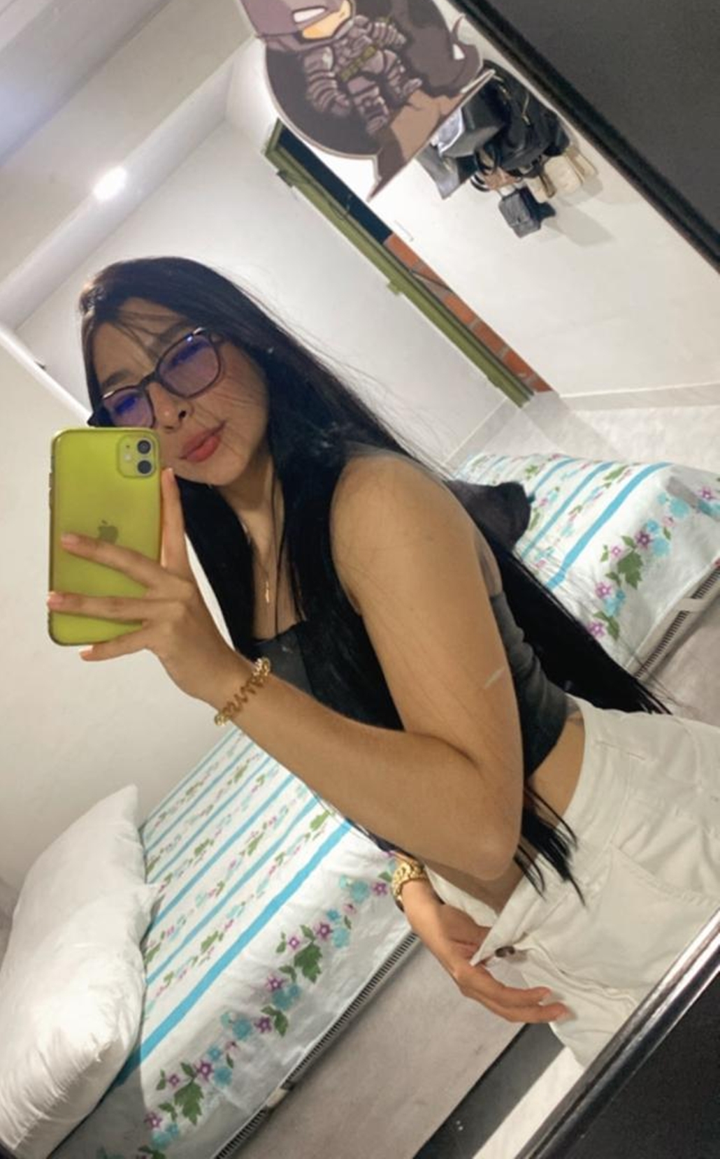 698375652|DANIELA|Chica
