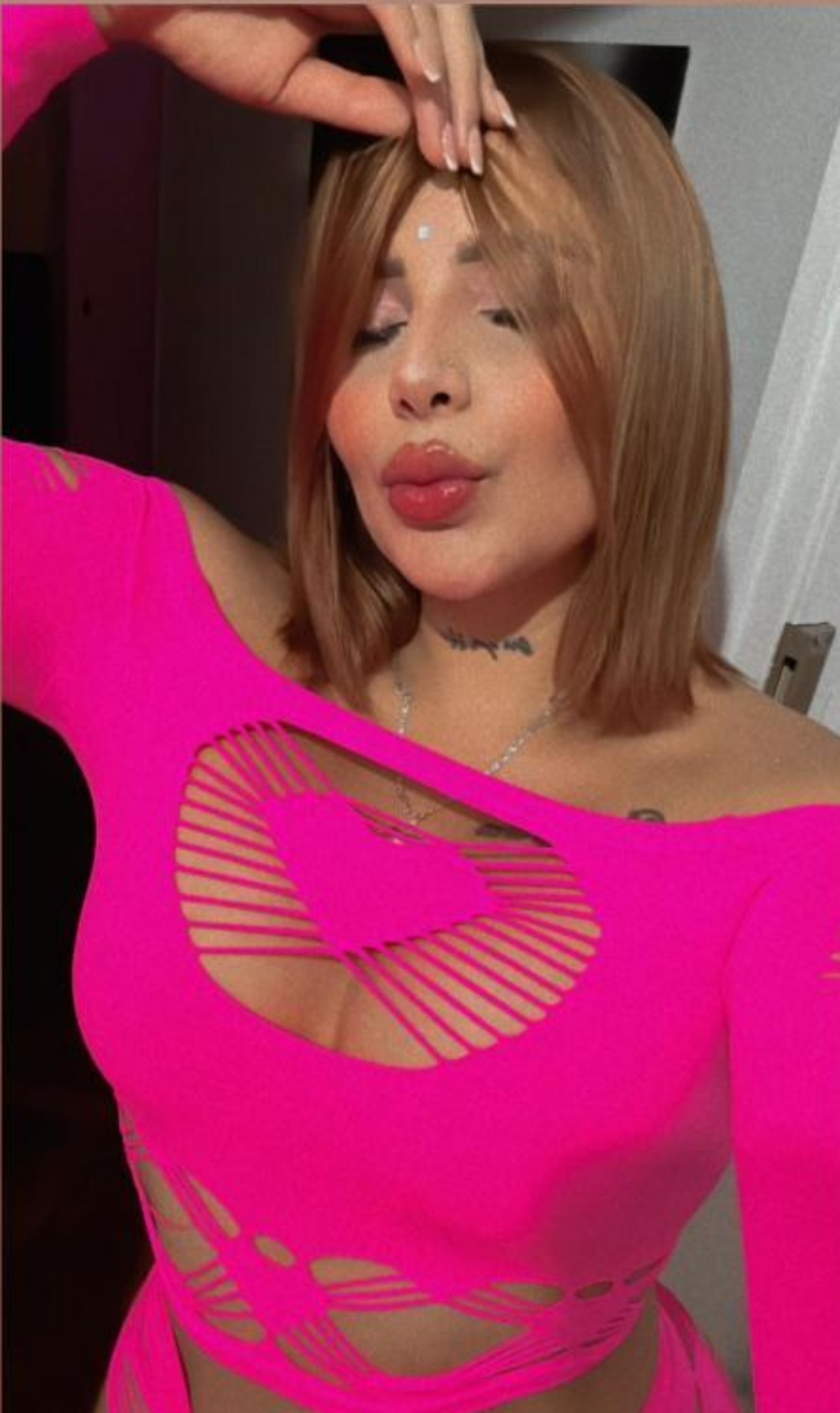 643220965|SALMA|Chica