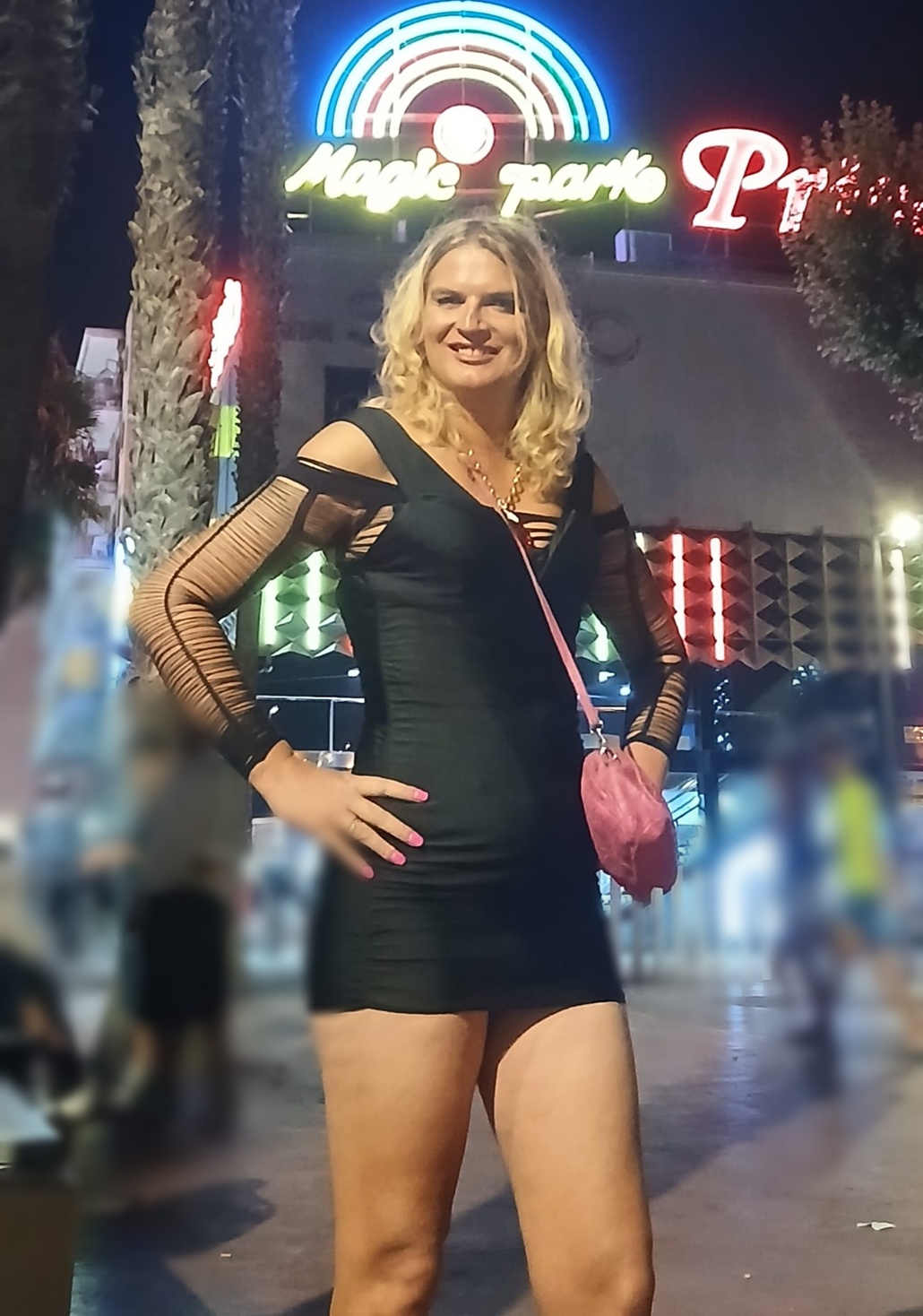 666534372|ALEXANDRA|Transexual