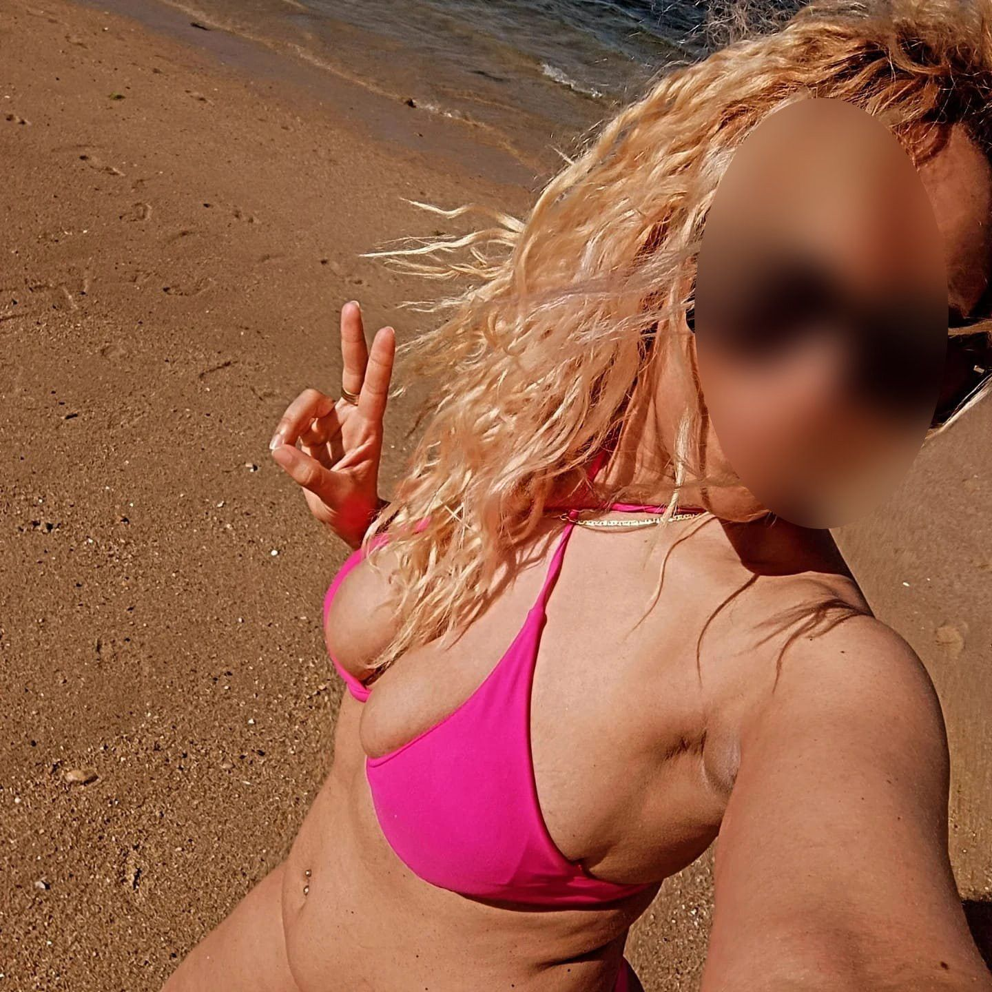 602040699|SILVIA|Chica