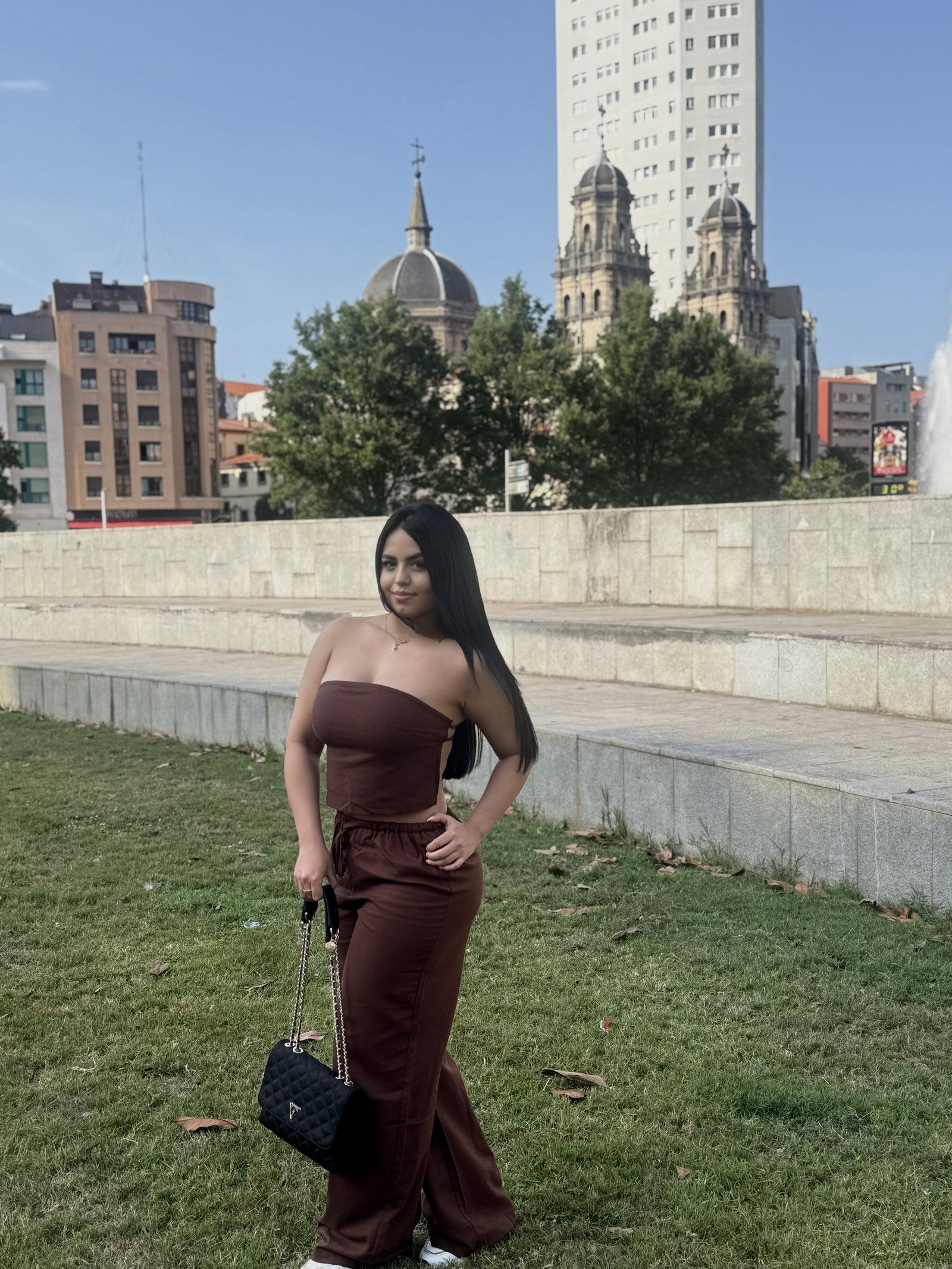 623268035|CHARLOTTE|Chica