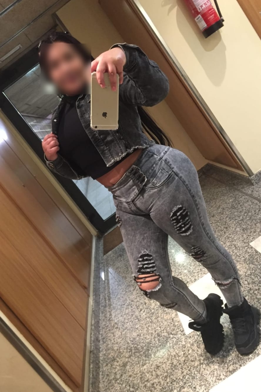 677439583|SOFIA|Chica