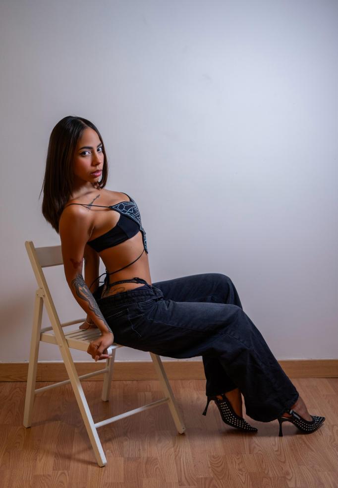 656566567|MIRANDA|Chica
