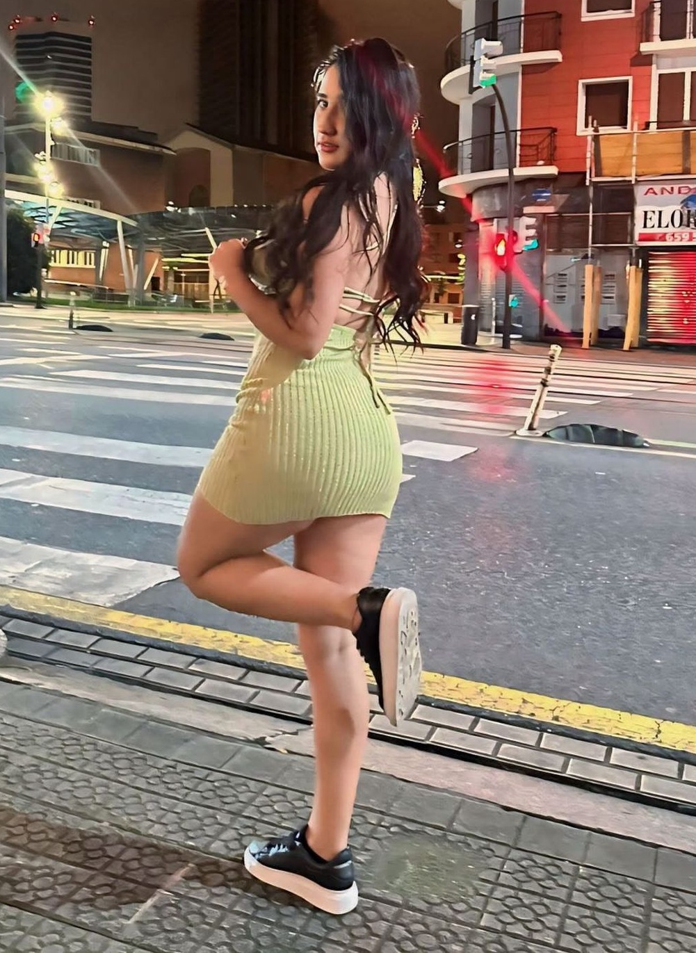 614657571|VICTORIA|Escort