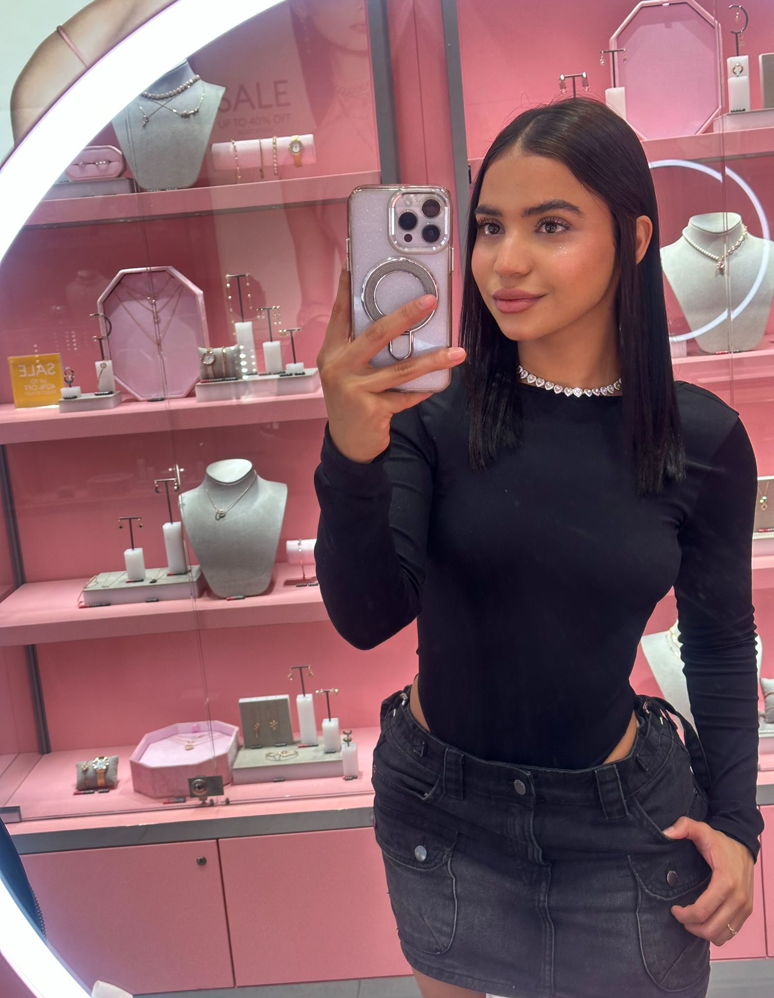 613688718|BELLA|Chica
