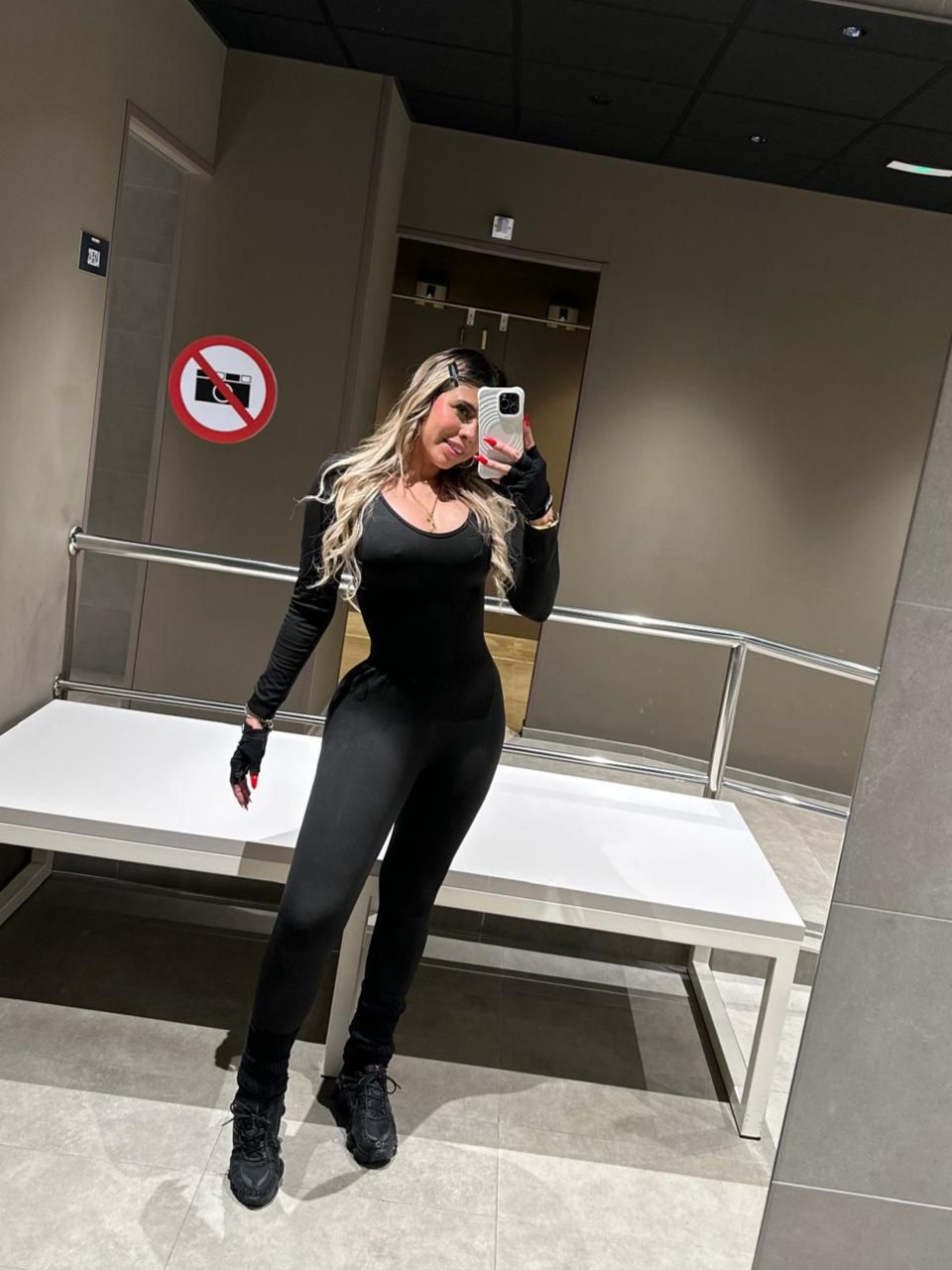 671505363|SOFIA|Chica