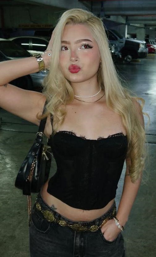 632986223|CHLOE|Chica