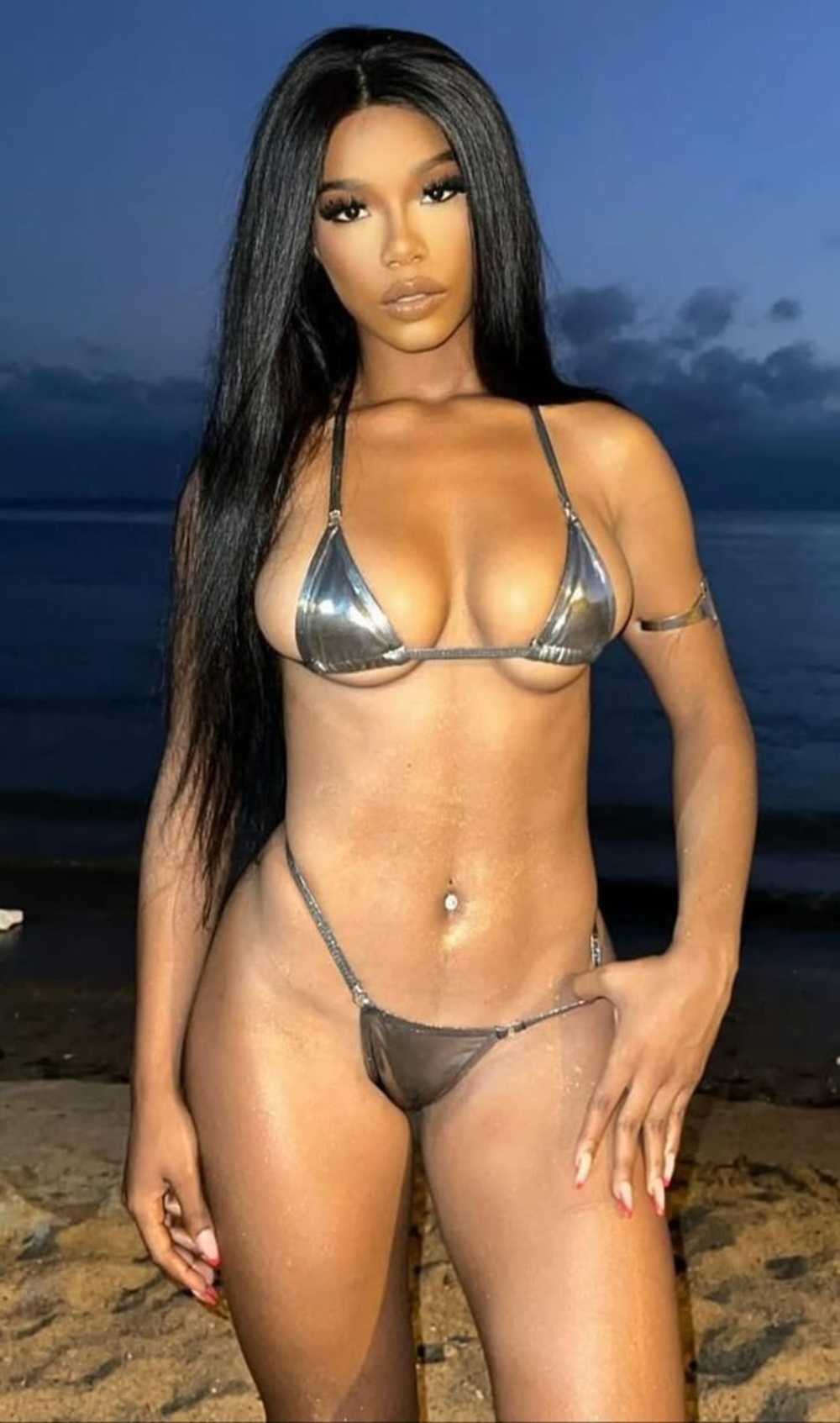 664221843|SADE|Chica