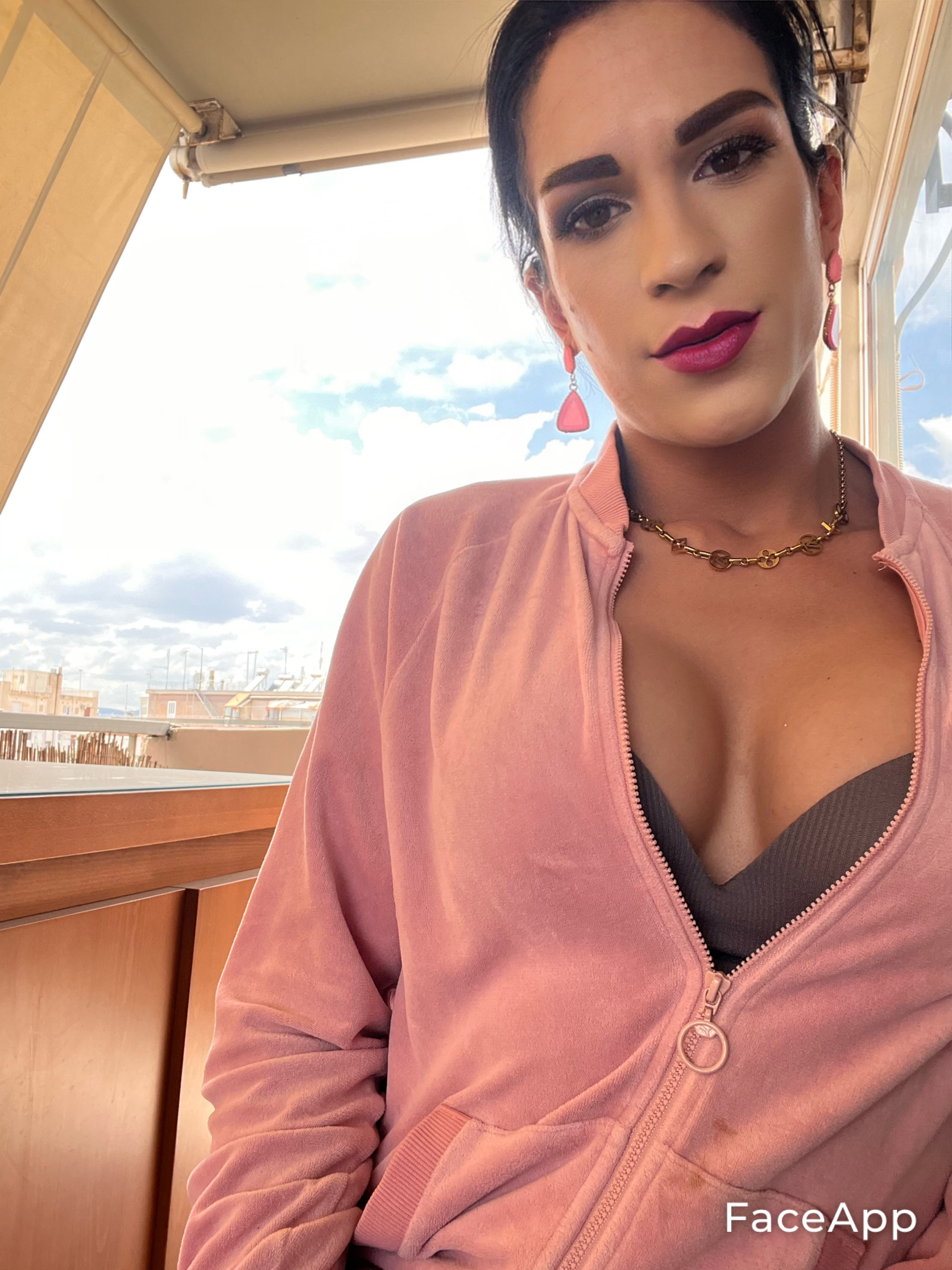 687638991|CRISTINA|Transexual