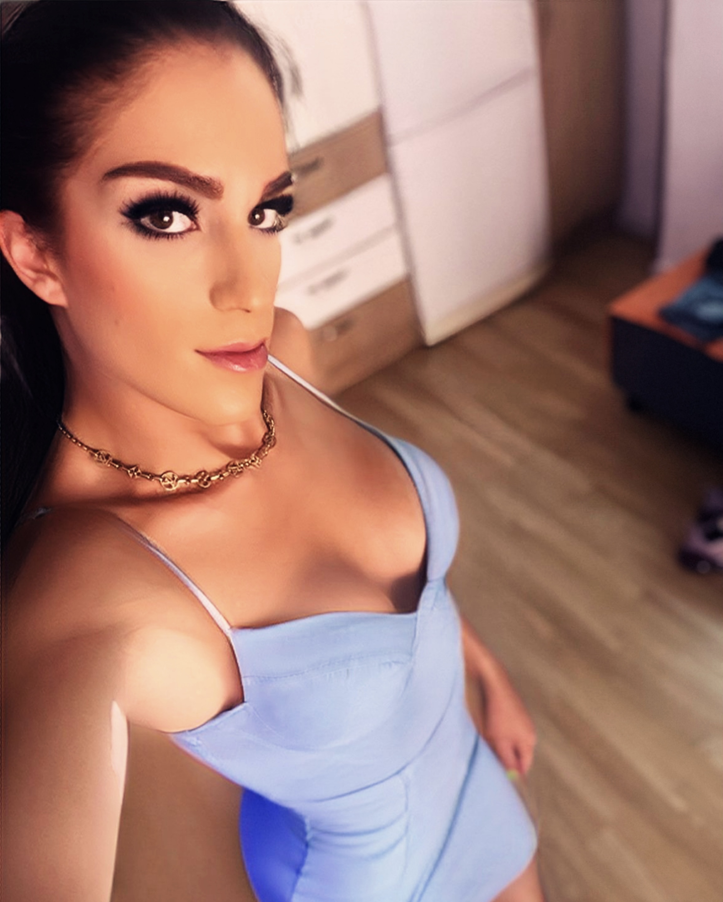 687638991|CRISTINA|Transexual