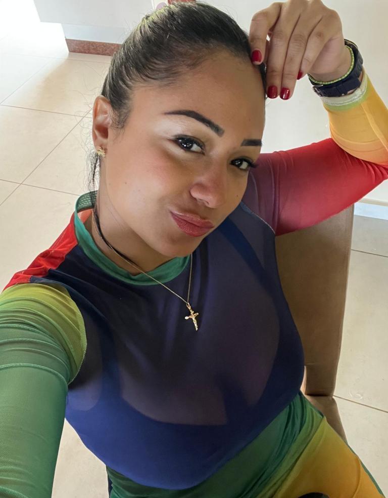 632955603|ONA|Chica
