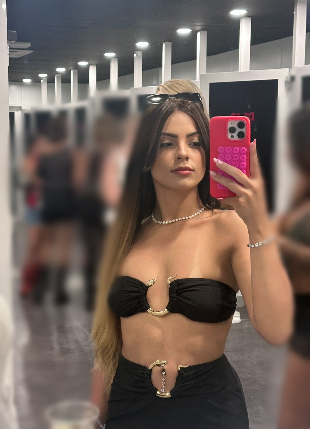 603104928|BIA|Chica