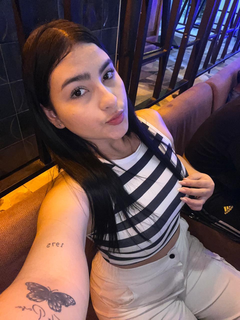 678681254|SOFIA|Chica