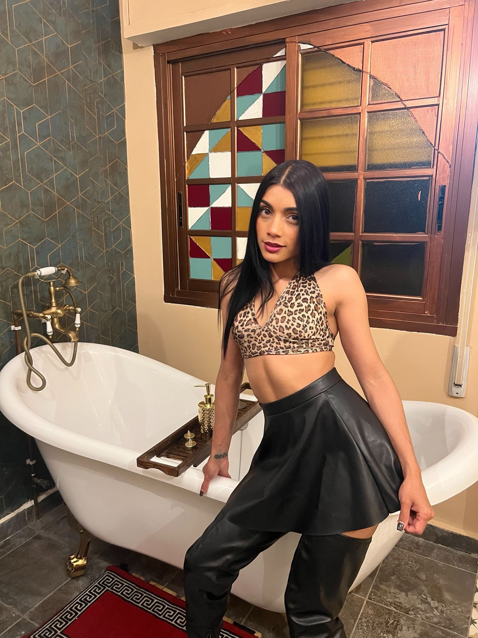663464676|MICHELLE|Puta