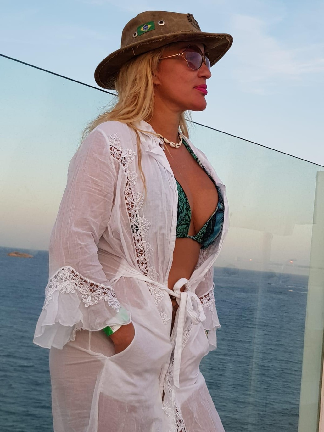 684802856|FERNANDA|Chica