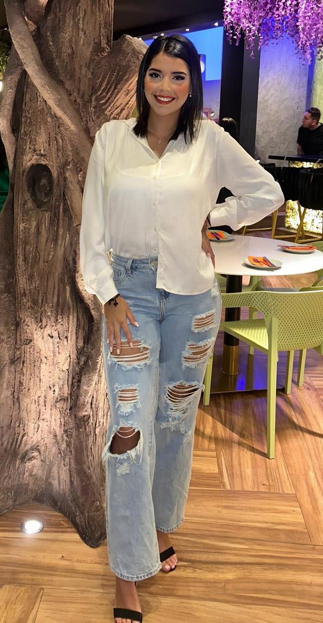 631584459|NOA|Chica