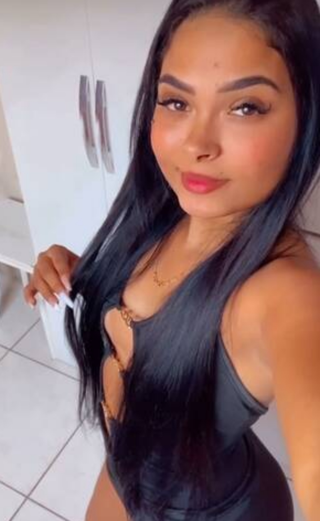 614715560|SOFIA|Chica