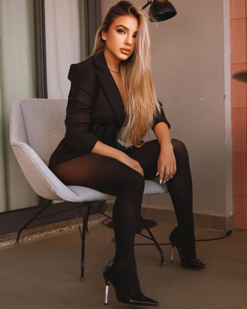 605823409|GABI|Chica