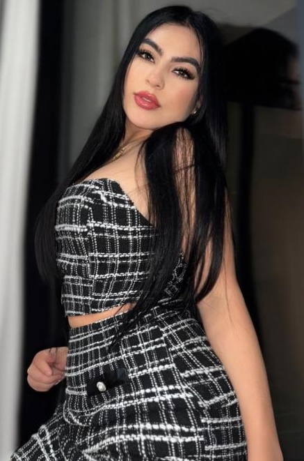 697914641|VALENTINA|Chica