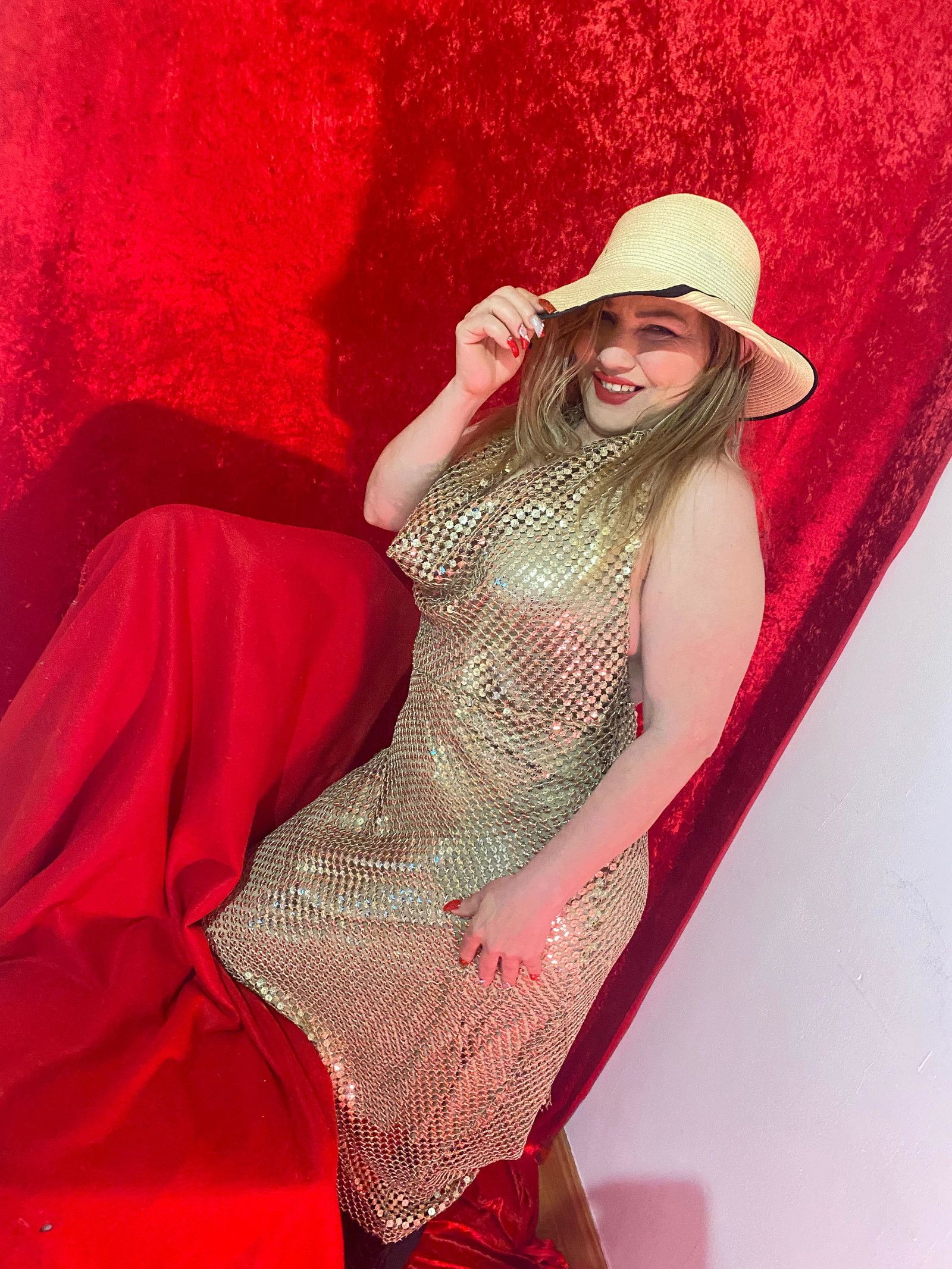 610835839|CRISTAL|Chica