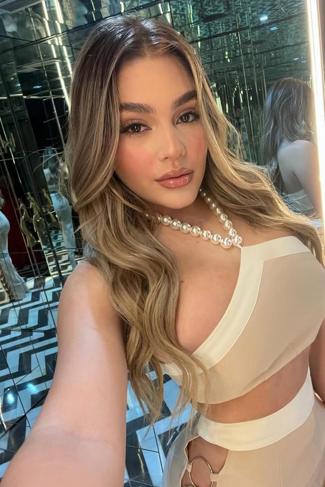 670440681|LIZ|Chica