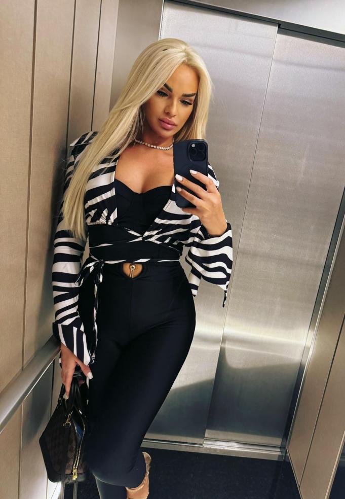 614795451|ALENA|Chica