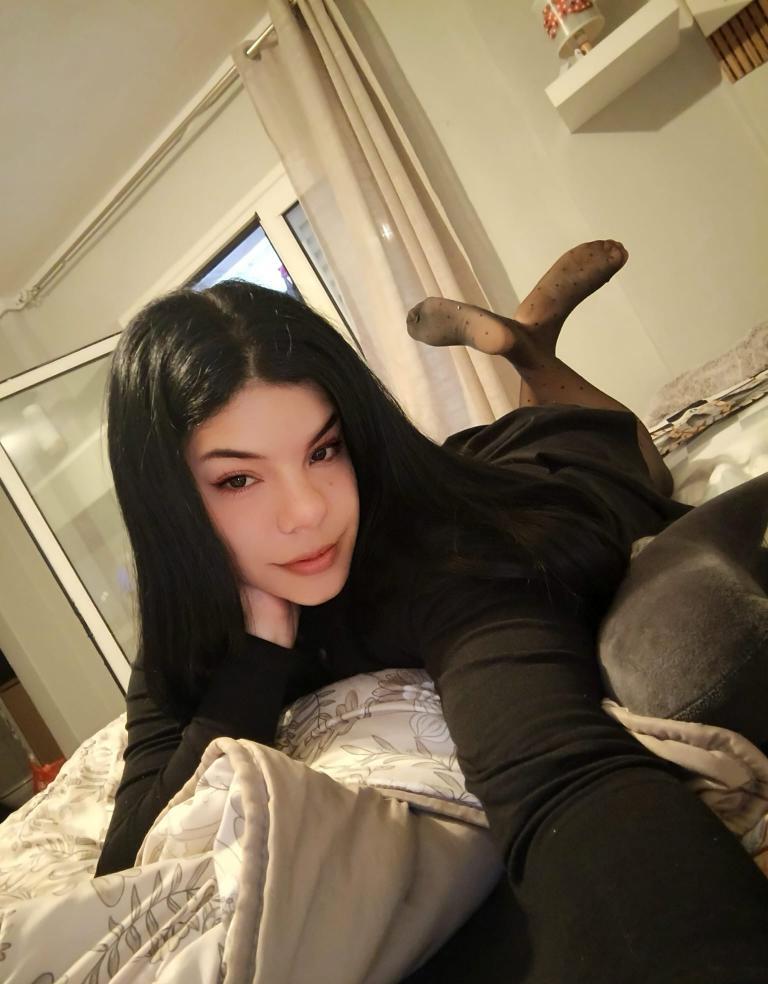633906423|MANUELA|Chica