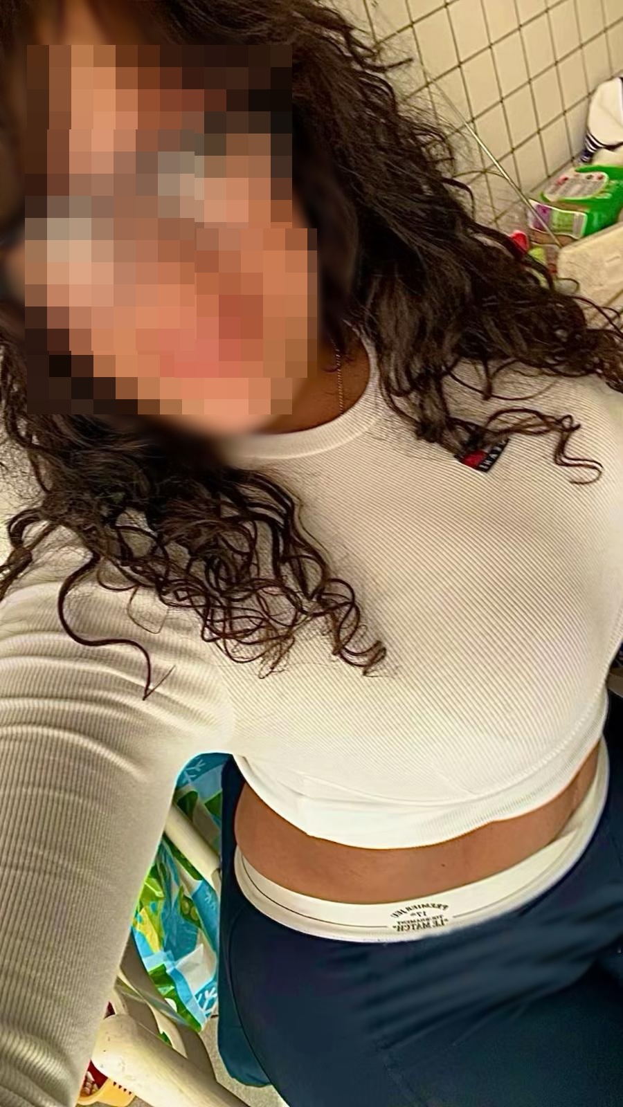 612207918|NAYRA|Chica