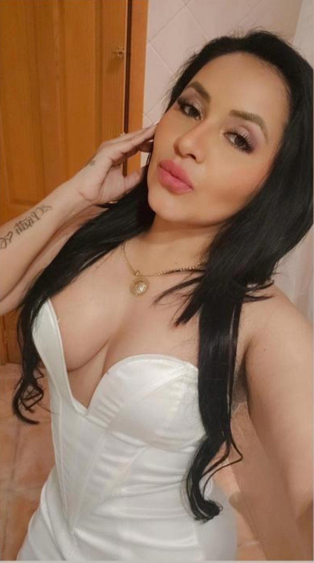 613635214|MIA|Chica