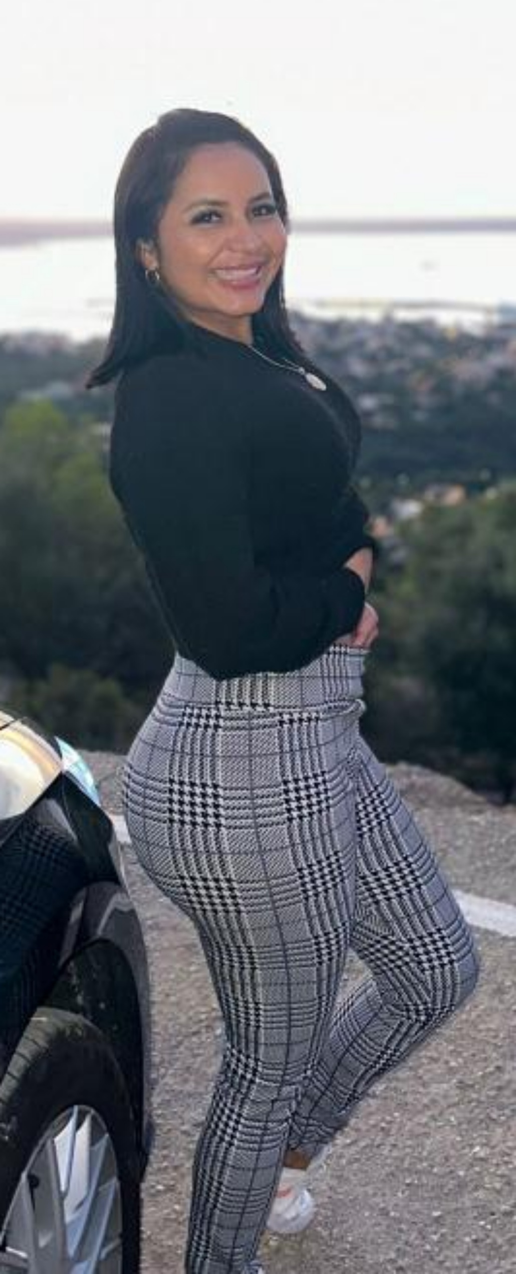 613635214|MIA|Chica