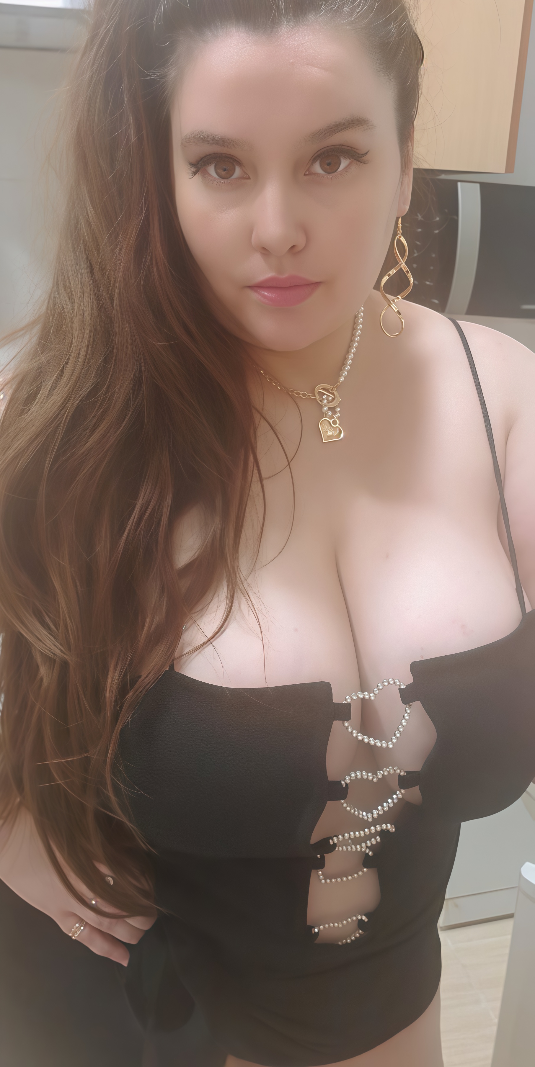 687753434|SABRINA|Chica